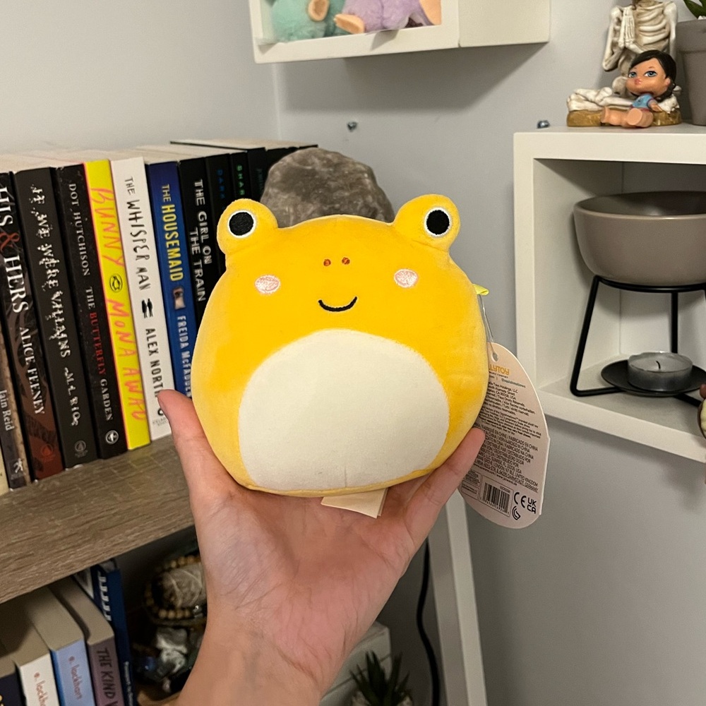 SQUISHMALLOW Leigh 5” Yellow Frog | Mini Plush Toy by Kellytoy